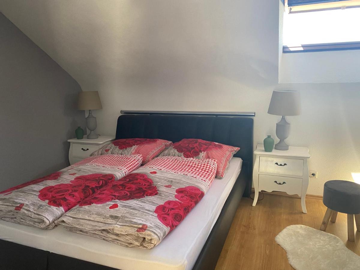 Moderne Ferien-Dachwohnung In Idyllischer Lage Neuweiler  Zewnętrze zdjęcie
